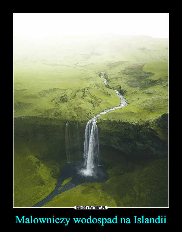 Malowniczy wodospad na Islandii –  