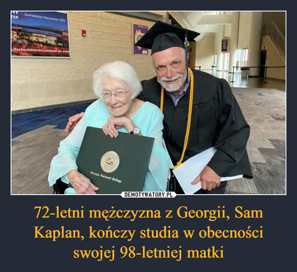 72-letni mężczyzna z Georgii, Sam Kaplan, kończy studia w obecności swojej 98-letniej matki